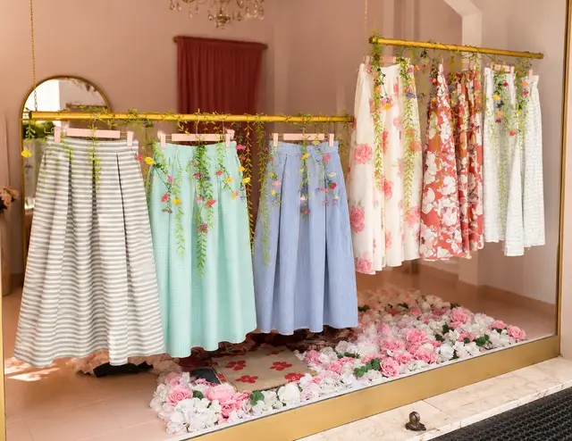 Brand italiano di abbigliamento femminile con e-commerce e community consolidata