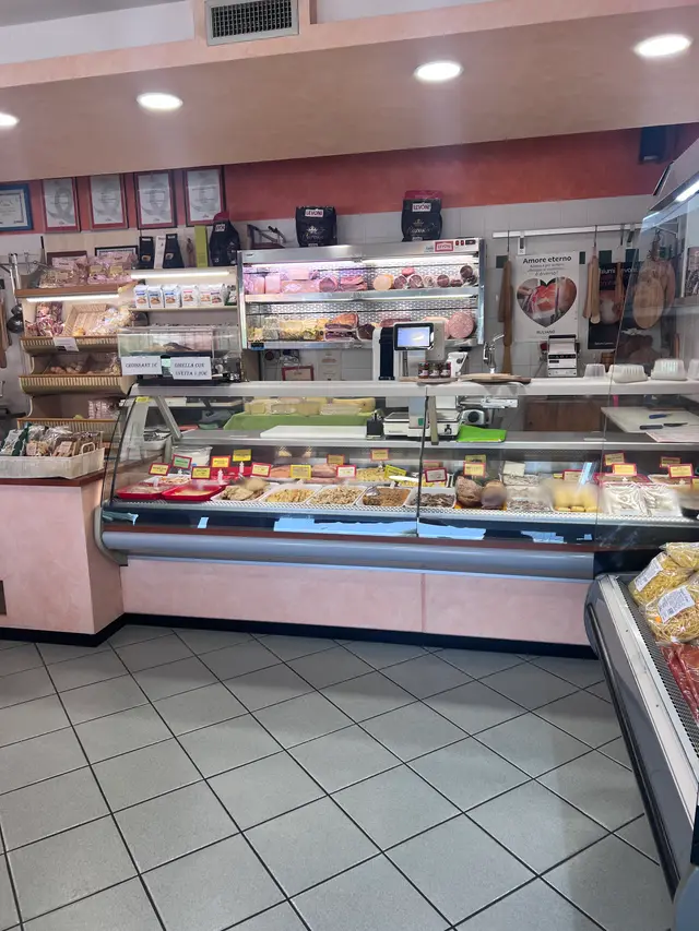 Macelleria Gastronomia Ben Avviata con Laboratorio in Veneto