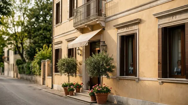 Hotel 3 stelle con immobile in vendita a Mira, Riviera del Brenta